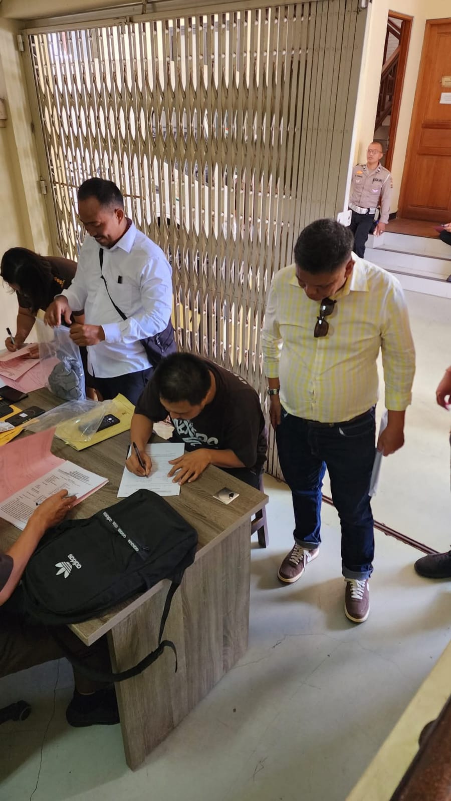 Foto agenda Tahap II atau P21 di salah satu Kejaksaan Negeri (Kejari)